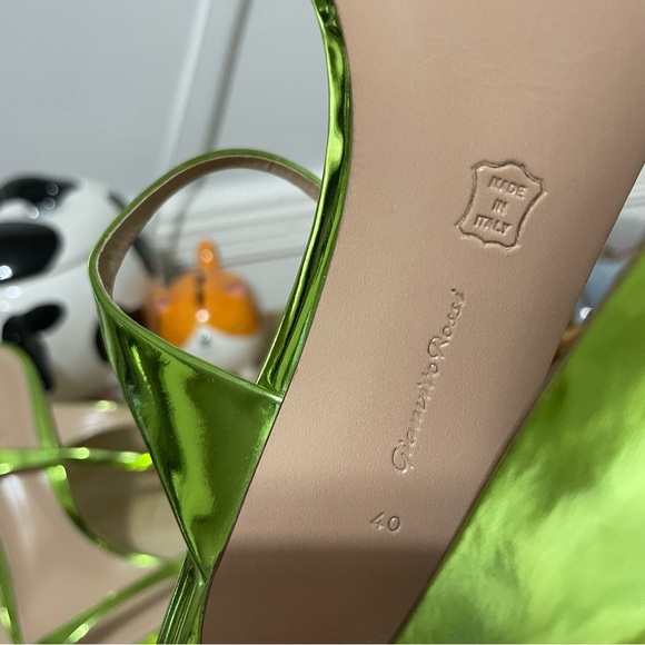 Gianvito Rossi Aura Metallic Effect Mule Sandals in Kiwi Size 40 - Picture 7 of 10